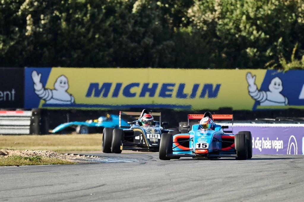 DIF Danmarksmester 2025 - Marius Kristiansen fra Holstebro tog DM på trods af svær modstand. 
(Foto: Marius Kristiansen Racing)